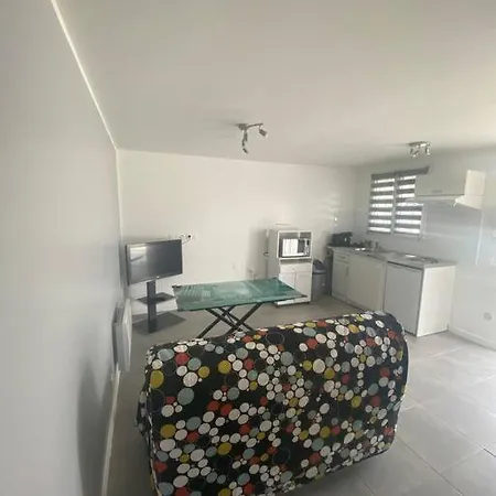 Tres Bel T2 Pres Aeroport Et Paris Appartement *